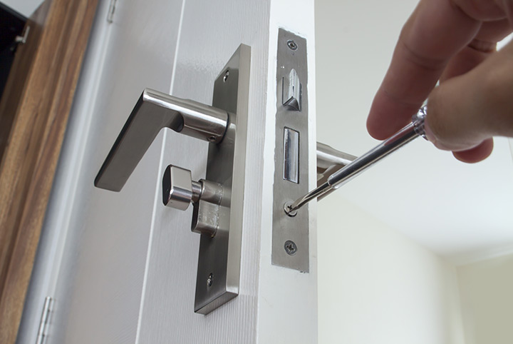 Our local locksmiths are able to repair and install door locks for properties in East Retford and the local area.
